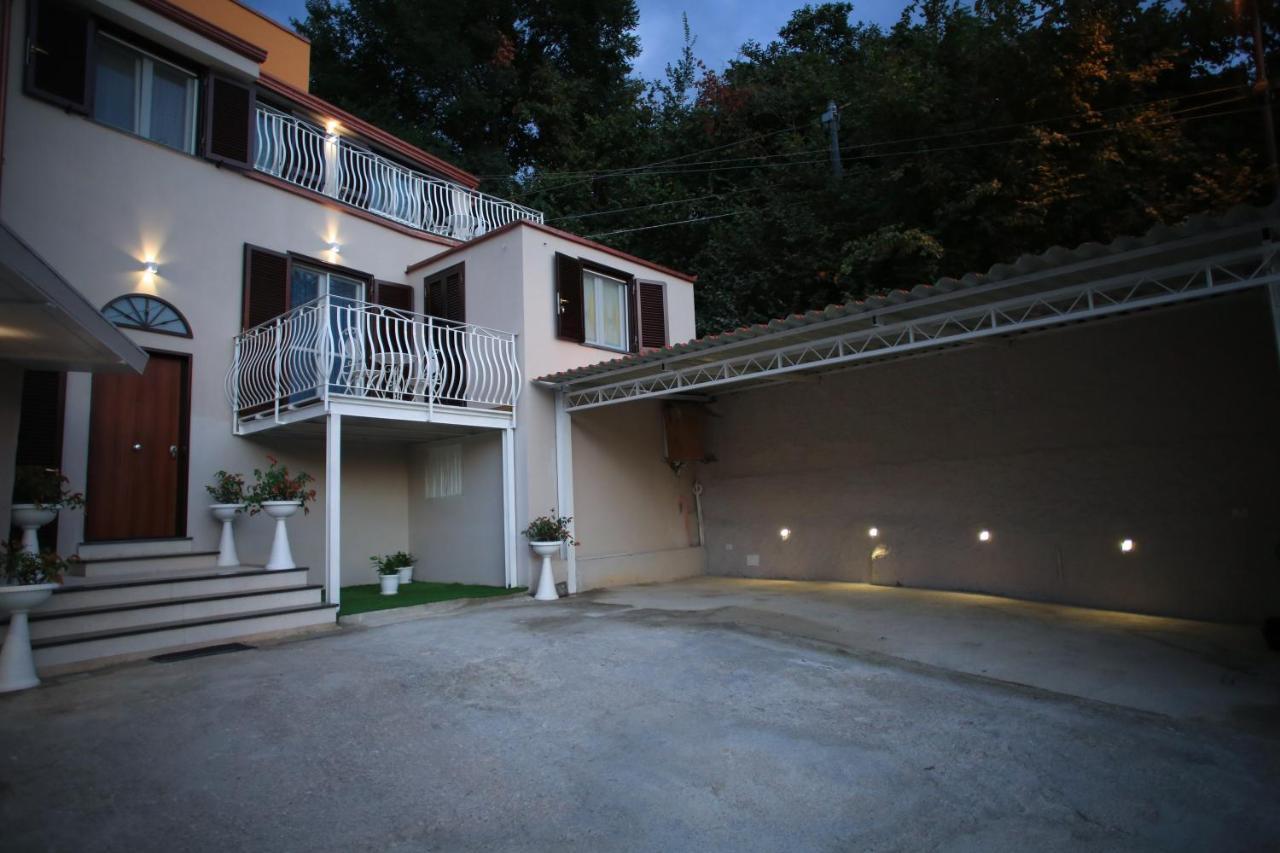 B&B Micanto Casola di Napoli Экстерьер фото